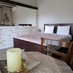 Athanasiou Pensjonat 3*