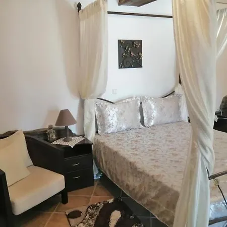Guest house Athanasiou