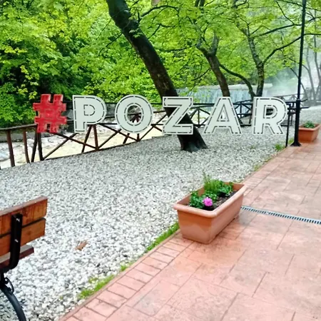 Casa de hóspedes Athanasiou Káto Loutrákion