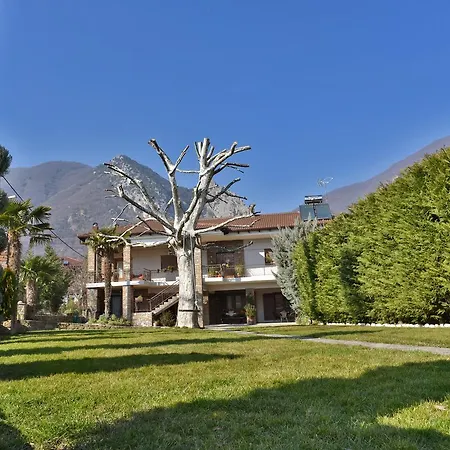 Casa de hóspedes Athanasiou Káto Loutrákion